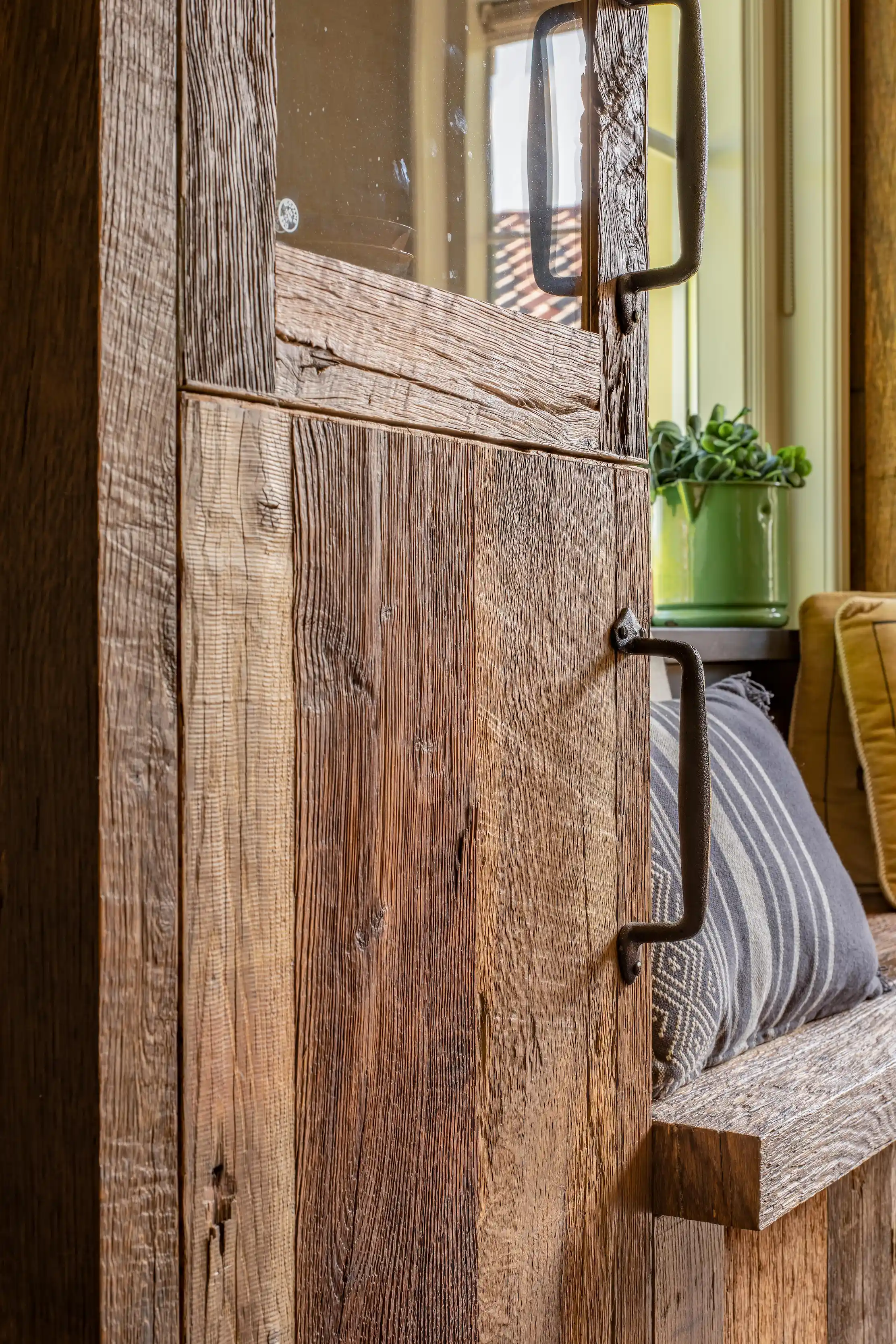 Holz Furnierplatte mit natürlicher Maserung und glatter Oberfläche