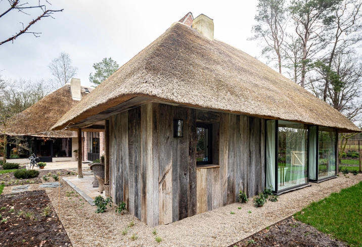 Rustikales Altholz aus altem Holz