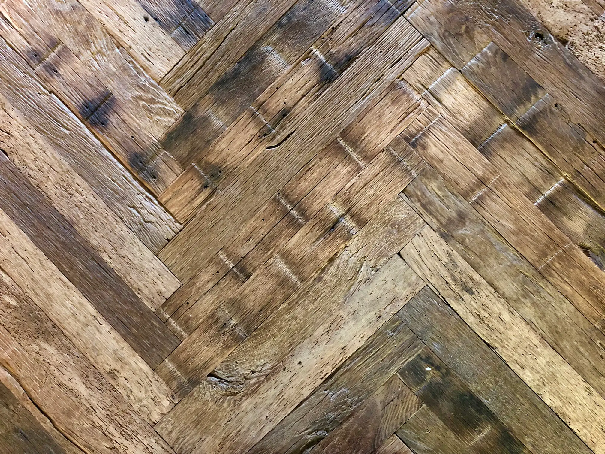Landhausdiele Parkett mit ruhigem Bodenbild