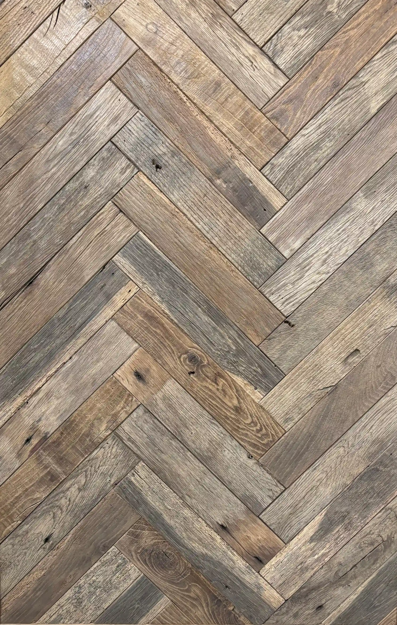 Einzelnes Altholz Brett mit charaktervoller Maserung