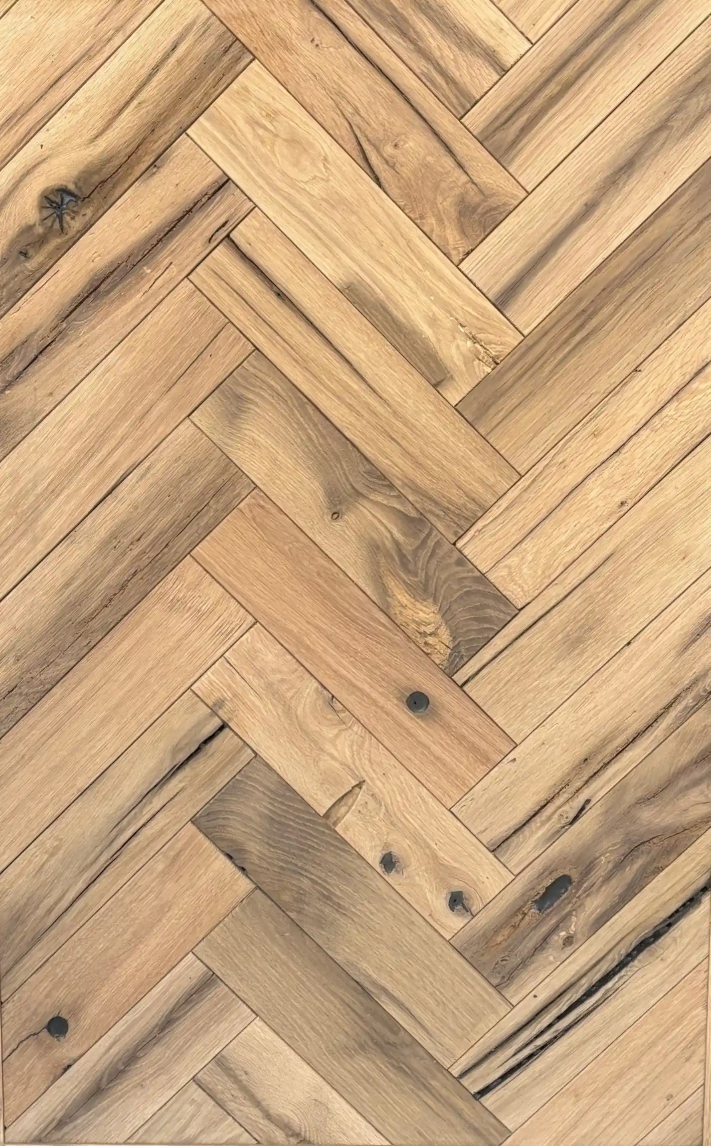 Altholz Bretter kaufen langlebiges Holz mit besonderem Charakter