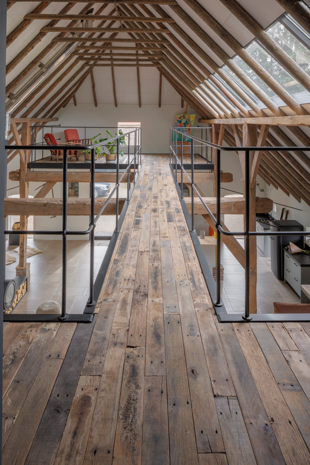 Altholz Boden mit rustikaler Holzoptik für Innenraum oder Terrasse