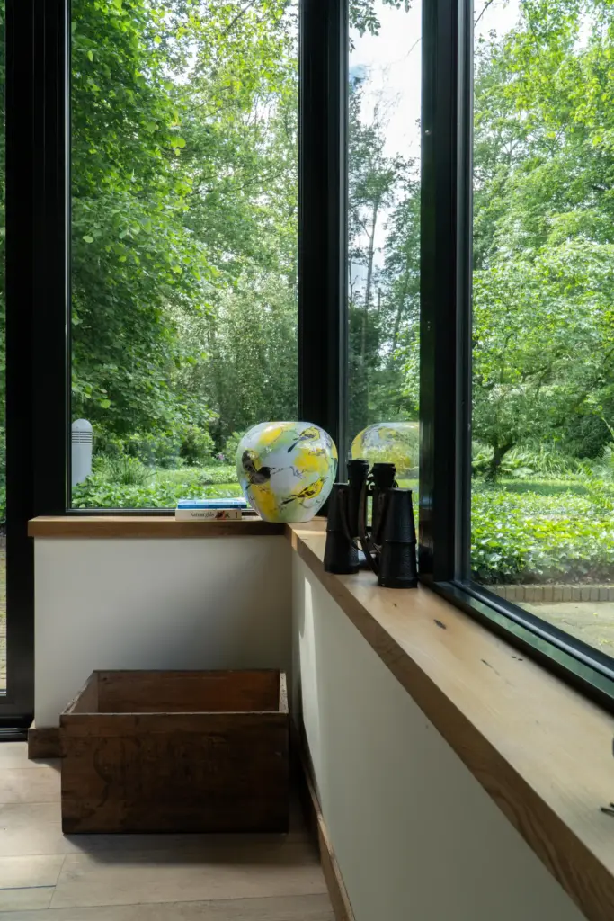 Eiche Fensterbank mit markanter Maserung
