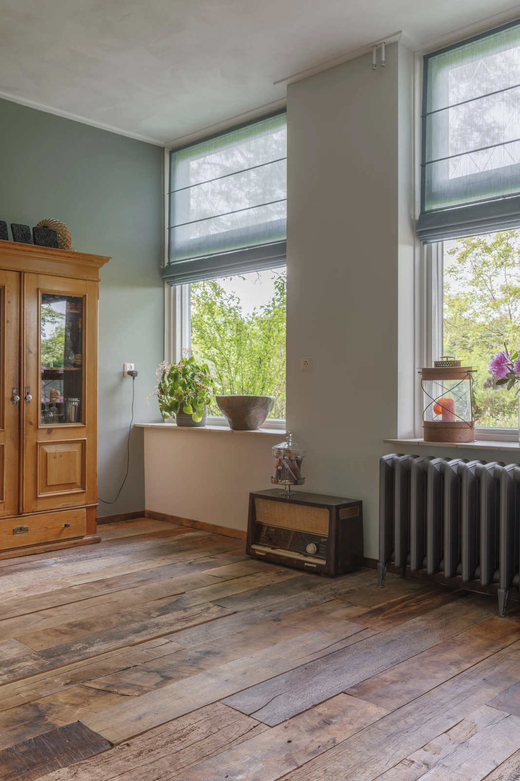 Altholz Tisch aus recyceltem Holz mit rustikaler und natürlicher Optik